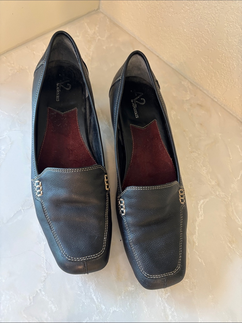 A2 by Aerosoles Classic Black Women's Leather Kitten Heel Loafers 9 - Picture 2 of 10